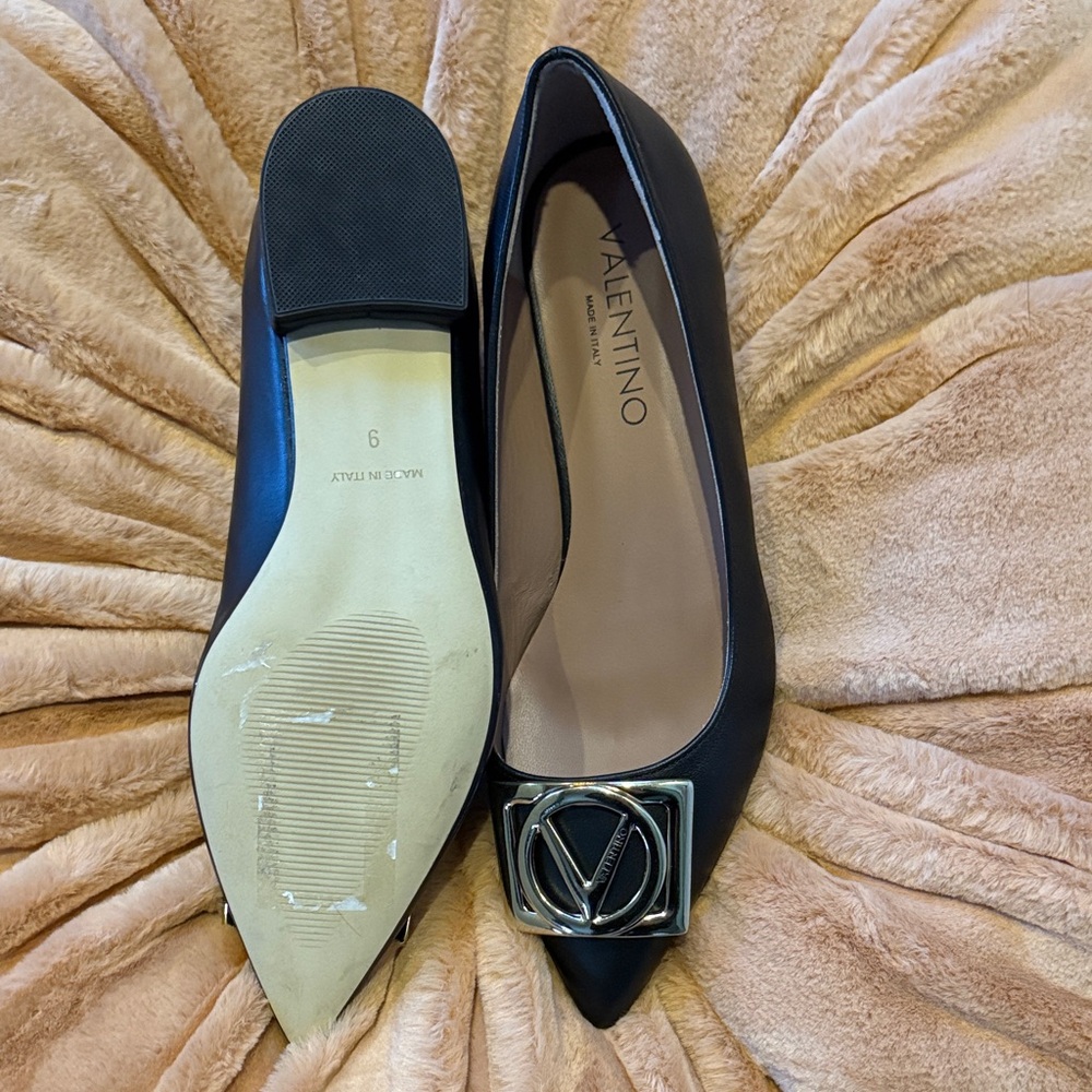 Valentino Mario Black Flats with gold Logo Detail - Picture 2 of 3